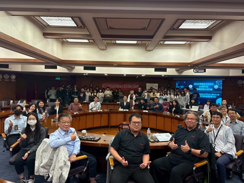 LINE_ALBUM_企業媒合1027_251105_1